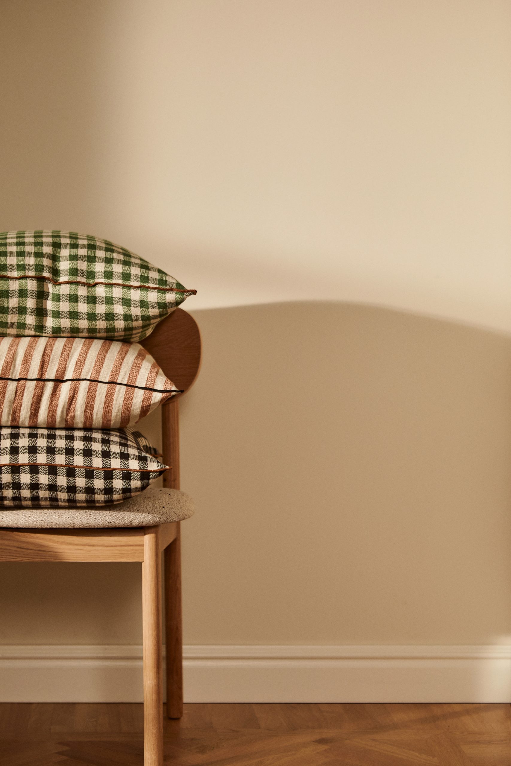 <br />
<b>Warning</b>:  Undefined variable $thumbnail_id in <b>/home/desolost/public_html/wp-content/themes/brushandcode/taxonomy-sectors.php</b> on line <b>30</b><br />
